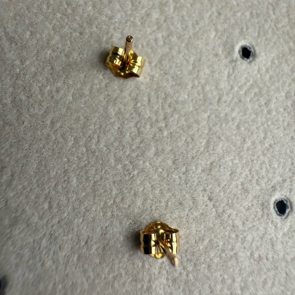 18K Solid Yellow Gold Pearl Circle Drop Stud Earrings - Picture 6 of 8